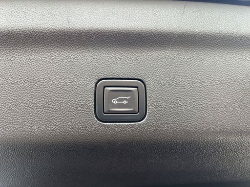 Used 2023 Chevrolet Tahoe RST w/ Luxury Package AWD/4WD image 16