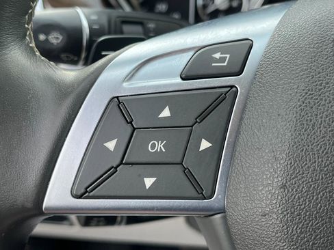 Used 2015 Mercedes-Benz GL 320 GL350 BlueTEC w/ Premium I Package image 37