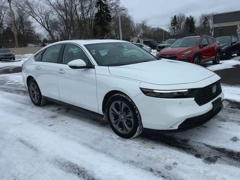 Used 2023 Honda Accord EX-L image 2