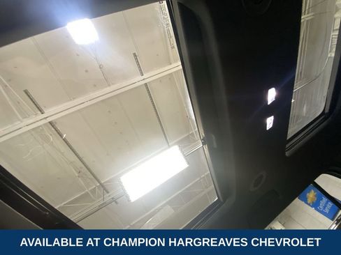 Used 2023 Chevrolet Traverse Premier AWD/4WD image 25