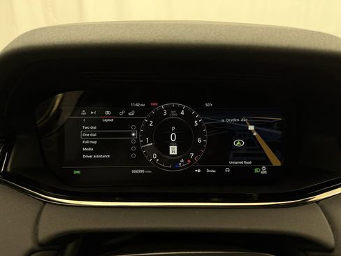 Used 2020 Land Rover Range Rover Evoque R-Dynamic SE image 12