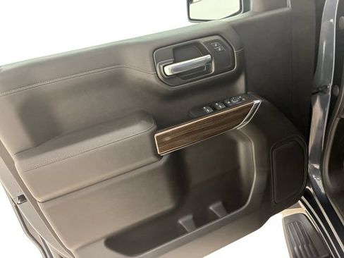 Used 2021 Chevrolet Silverado 1500 RST w/ LPO, Blackout Package AWD/4WD image 13
