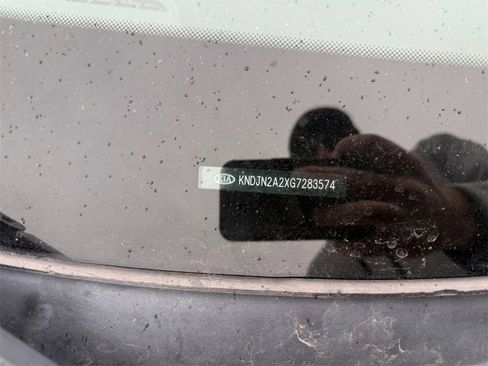 Used 2016 Kia Soul image 31