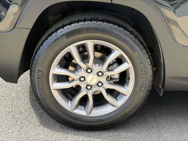 Used 2023 GMC Terrain SLT AWD/4WD image 9
