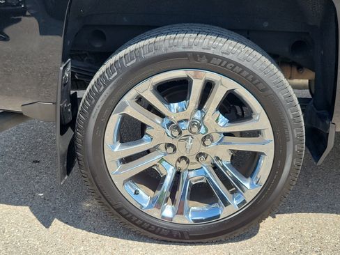 Used 2018 Chevrolet Silverado 1500 LTZ RWD image 10