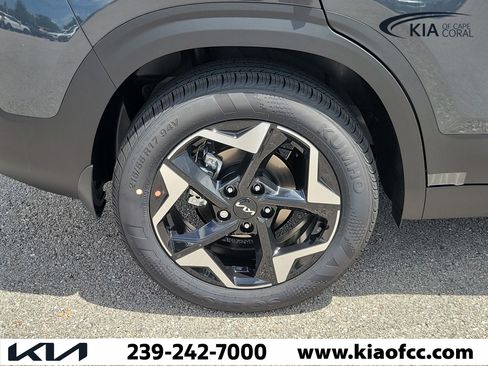New 2026 Kia Seltos S FWD image 9