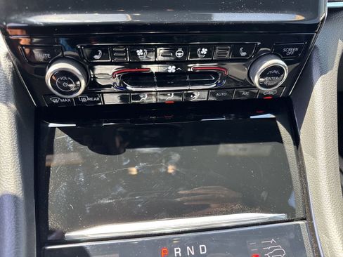 New 2024 Jeep Grand Cherokee Overland w/ Trailer Tow Package image 18