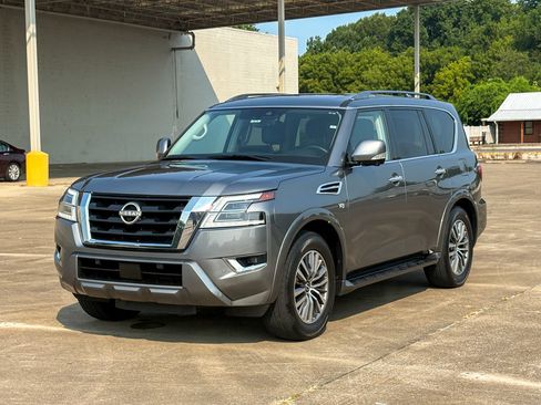 Used 2022 Nissan Armada SL RWD image 5