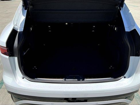 New 2026 Jaguar F-PACE R-Dynamic S image 10