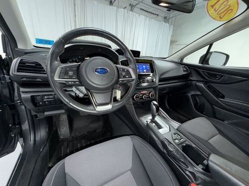 Used 2021 Subaru Crosstrek 2.0i Premium image 3