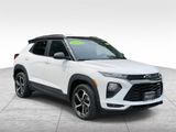 Used 2022 Chevrolet TrailBlazer RS w/ Technology Package image 3