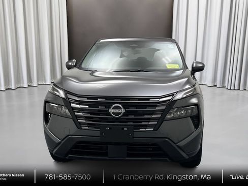 New 2026 Nissan Rogue SV AWD/4WD image 2