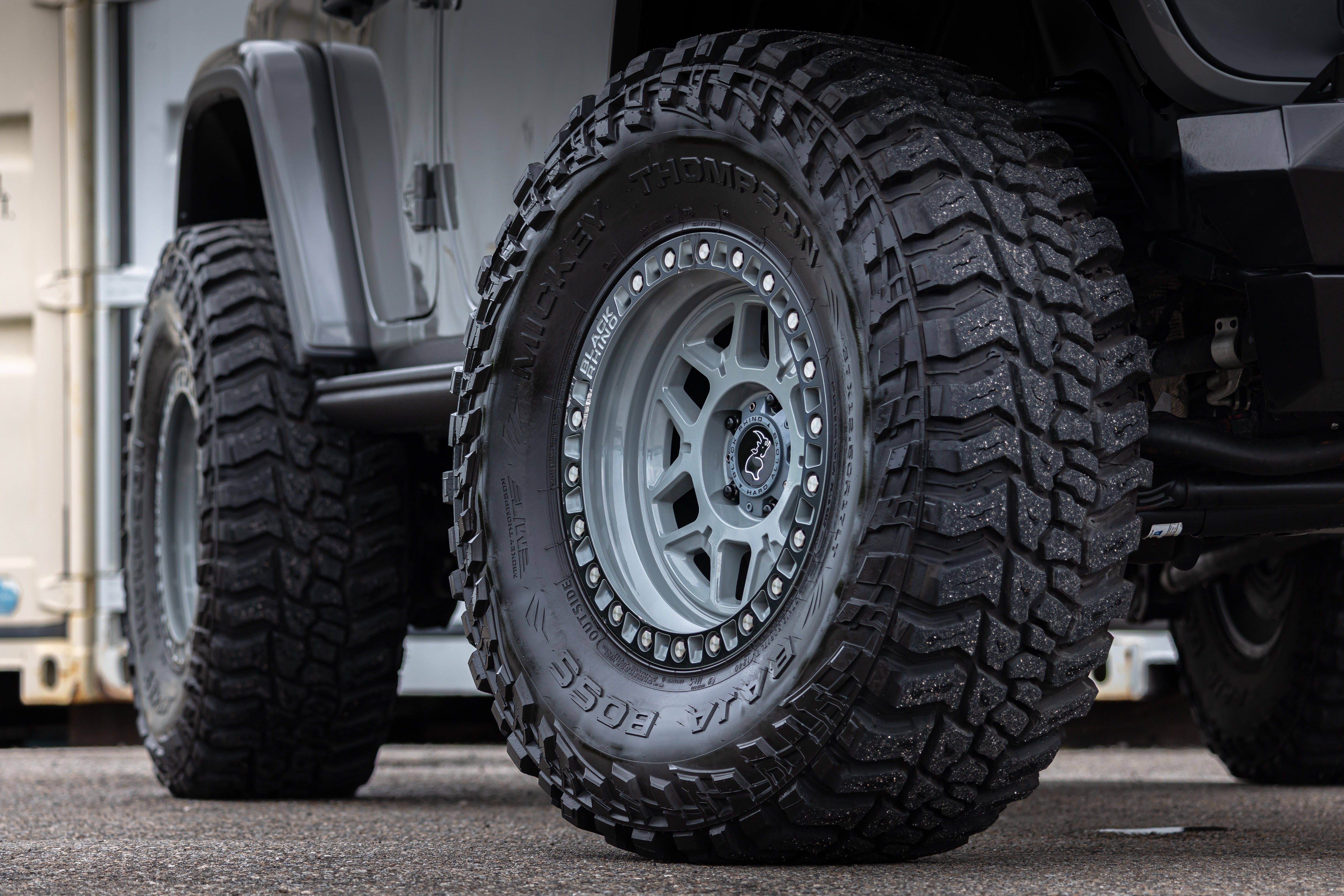 Used 2023 Jeep Wrangler Unlimited Rubicon w/ Cold Weather Group AWD/4WD image 15