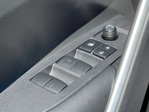 Used 2023 Toyota Corolla Cross AWD Hybrid image 13