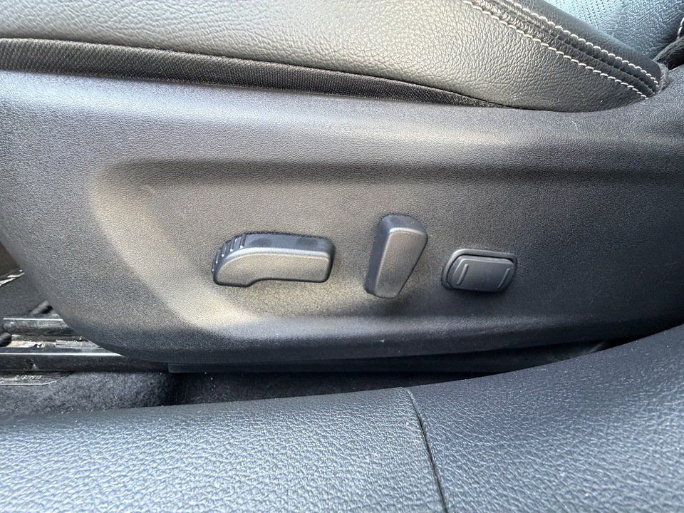 Used 2025 Nissan Altima 2.5 SL AWD/4WD image 13