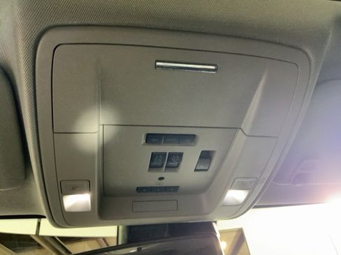 Used 2018 GMC Sierra 2500 Denali image 23