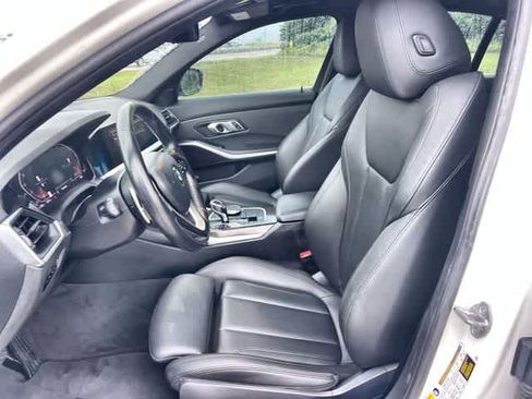 Used 2020 BMW 330i Sedan w/ Convenience Package RWD image 11