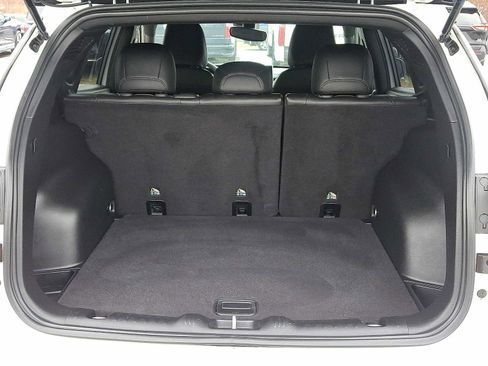 Used 2023 Jeep Compass Latitude image 27