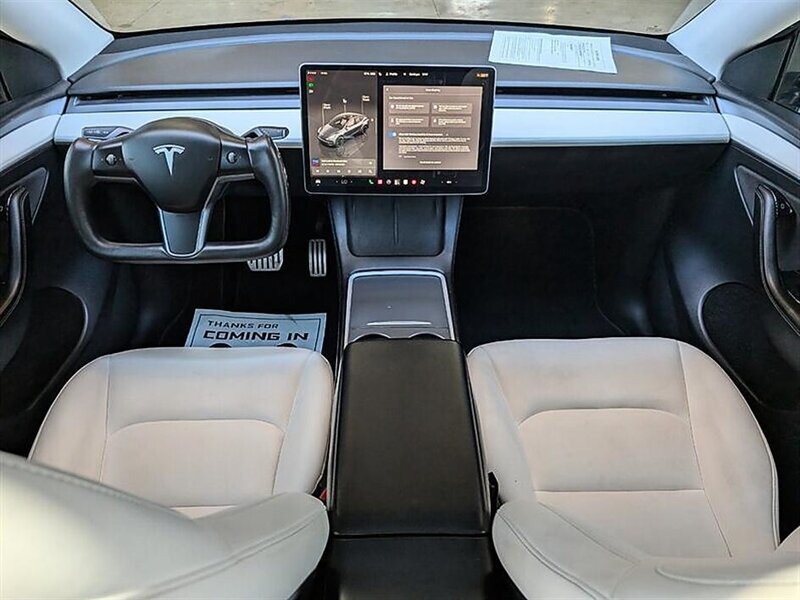 Used 2023 Tesla Model Y Performance AWD/4WD image 3