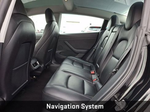 Used 2022 Tesla Model 3 Base 4D Sedan image 13
