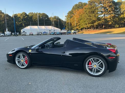 Used 2013 Ferrari 458 Spider image 10