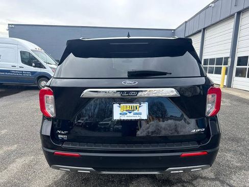 Certified 2024 Ford Explorer XLT w/ Equipment Group 202A image 5