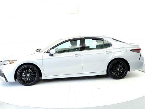 Used 2024 Toyota Camry XSE w/ Navigation Package FWD image 3