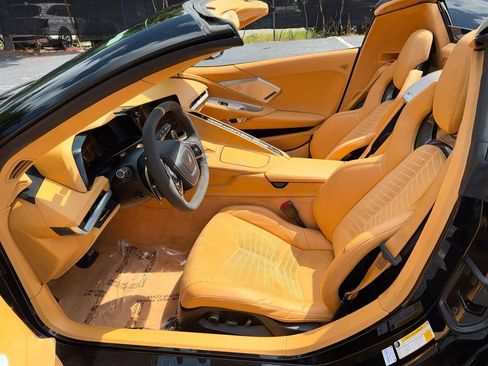 Used 2023 Chevrolet Corvette Stingray Premium Conv w/ Z51 Performance Package RWD image 13