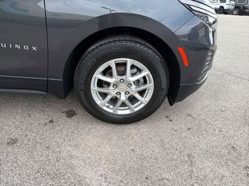 Used 2022 Chevrolet Equinox LS w/ LS Convenience Package image 39