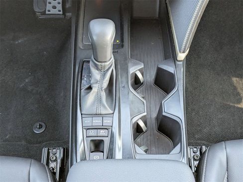 Used 2025 Toyota Camry SE image 26