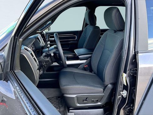 Used 2025 RAM 2500 Big Horn image 27