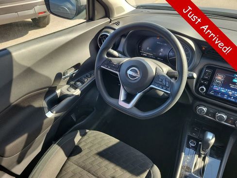 Used 2024 Nissan Kicks SV image 15