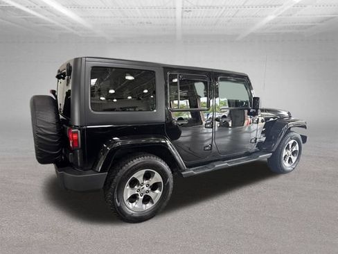 Used 2016 Jeep Wrangler Unlimited Sahara AWD/4WD image 25