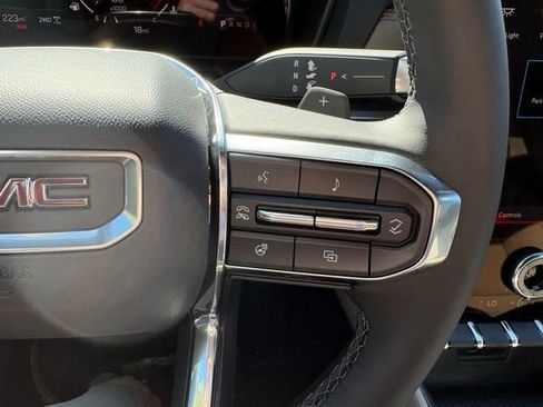 New 2026 GMC Terrain Elevation w/ Elevation Premium Package image 25