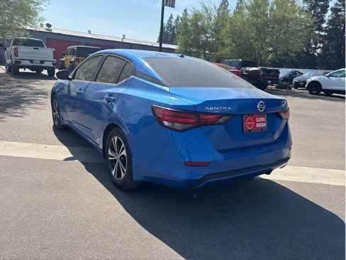 Used 2023 Nissan Sentra SV image 3