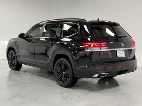 Used 2022 Volkswagen Atlas SE w/ Panoramic Sunroof Package image 3