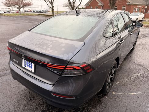 Used 2025 Honda Accord SE image 3