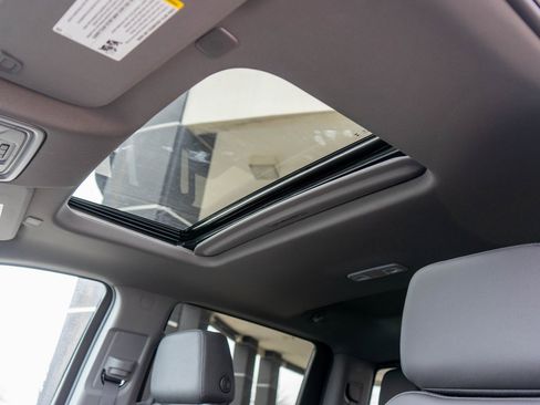 New 2026 GMC Sierra 1500 SLT w/ SLT Premium Plus Package image 12