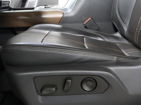 Used 2024 Chevrolet Silverado 2500 High Country w/ High Country Premium Package image 21