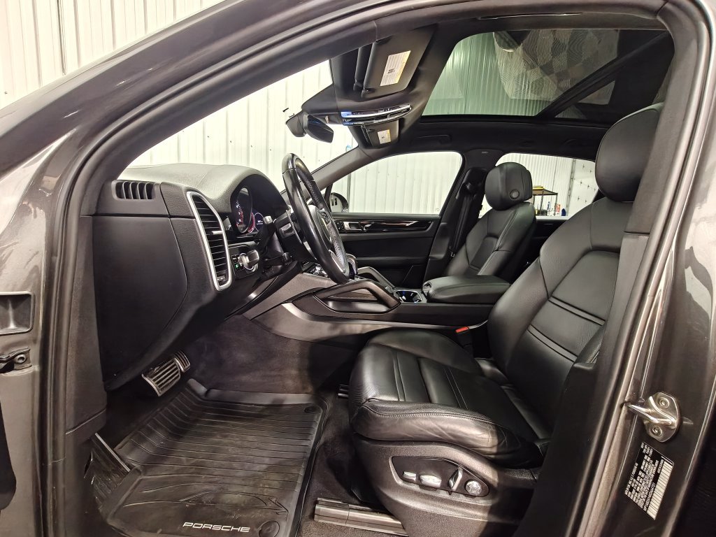 Used 2019 Porsche Cayenne S AWD/4WD image 28