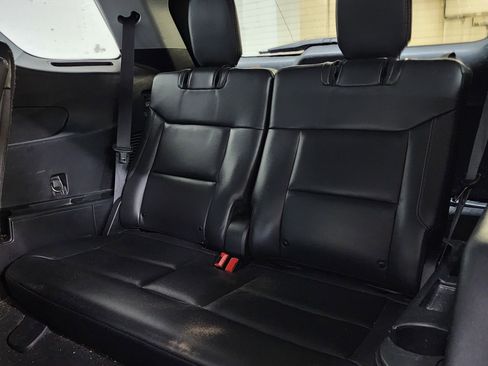Used 2022 Ford Explorer XLT w/ Equipment Group 202A image 19