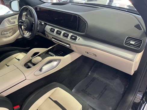 Used 2024 Mercedes-Benz GLE 63 AMG S image 40