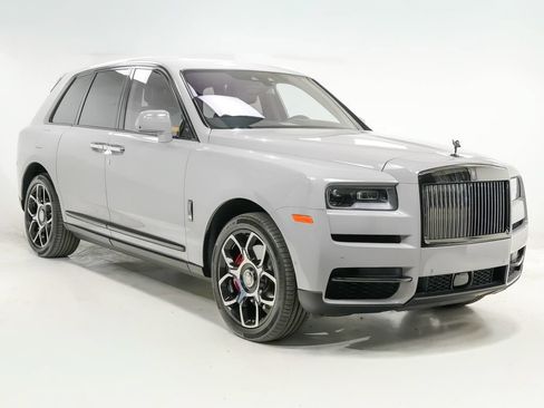 Used 2024 Rolls-Royce Cullinan Black Badge AWD/4WD image 8