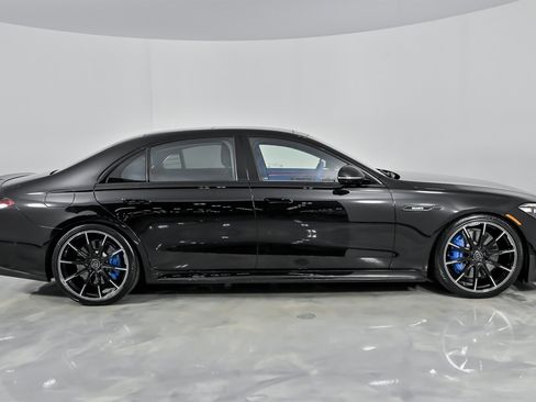Used 2024 Mercedes-Benz S 63 AMG S image 19