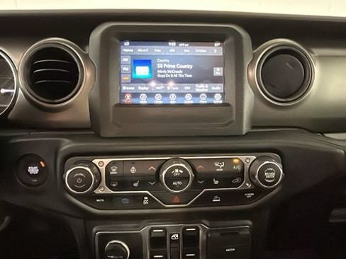 Used 2023 Jeep Wrangler Unlimited w/ Cold Weather Group AWD/4WD image 21