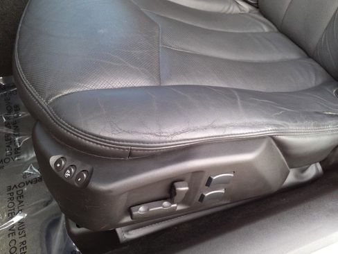 Used 2005 Cadillac XLR image 25