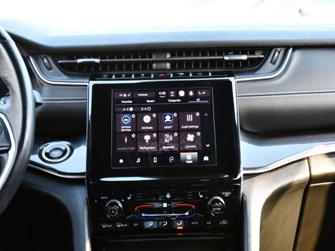 Used 2022 Jeep Grand Cherokee Altitude image 24