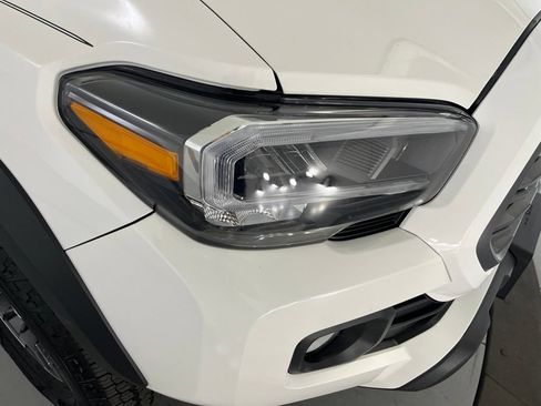 Used 2021 Toyota Tacoma TRD Off-Road AWD/4WD image 34