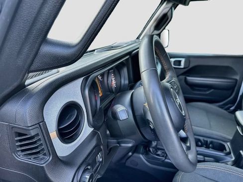Used 2024 Jeep Wrangler Unlimited Sport AWD/4WD image 10