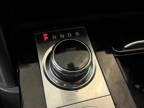 Certified 2020 Land Rover Discovery HSE Luxury image 39